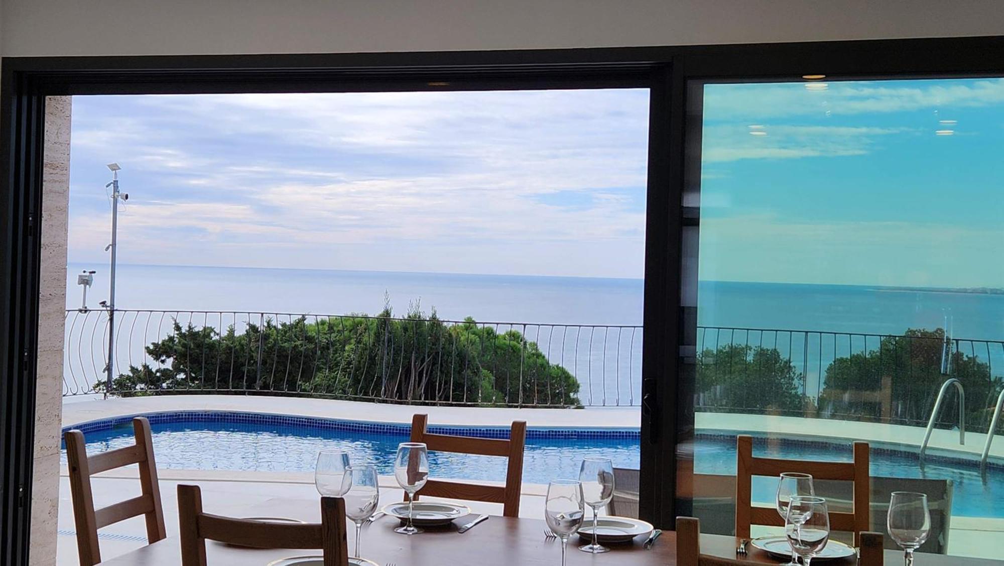 Beachfront - Comfort And Breathtaking Views *