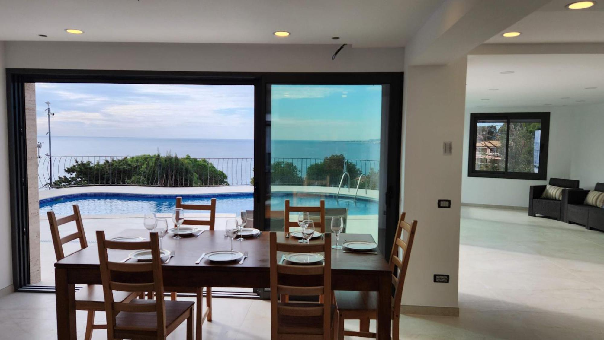 Villa Beachfront - Comfort And Breathtaking Views *
