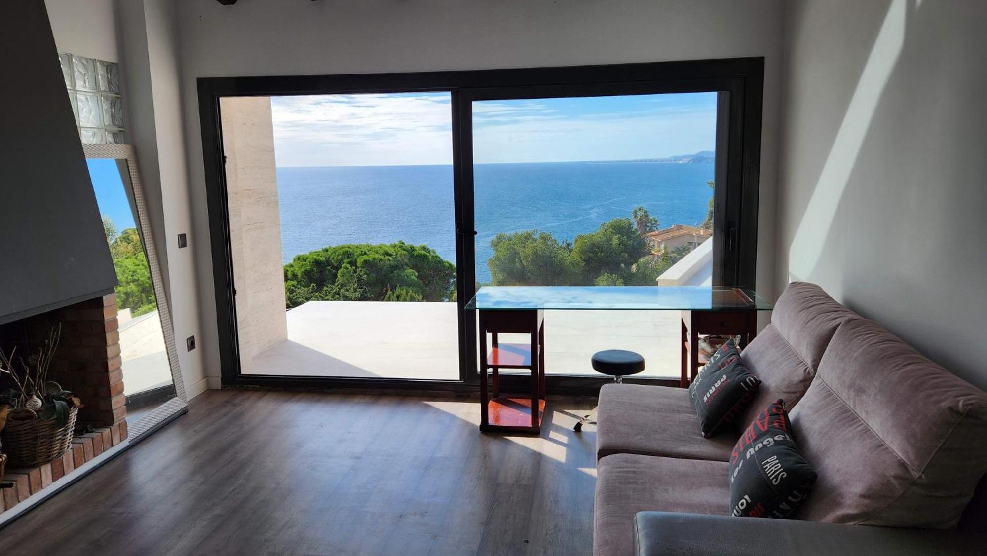 Beachfront - Comfort And Breathtaking Views Villa *